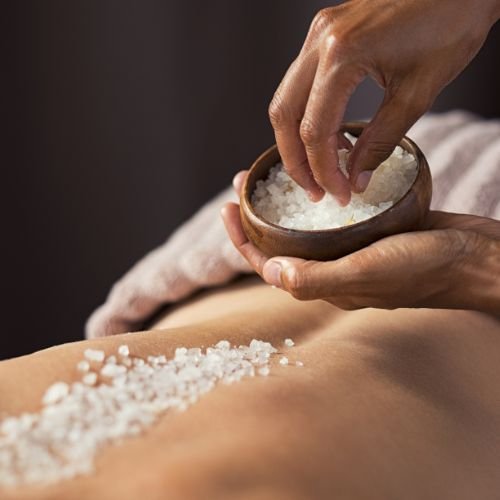 Traditional Zanzibari massage with coconut oil